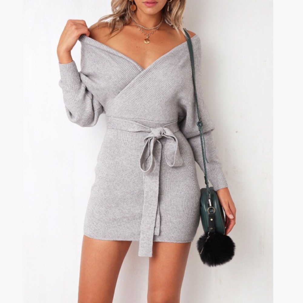 🔥🔥Sexy and Cozy Grey V Neck Sweater Dress - Picture 2 of 8
